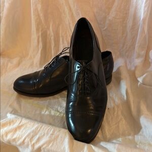 Florsheim 10.5 Wide Width Cap Toe Black Dress Shoes